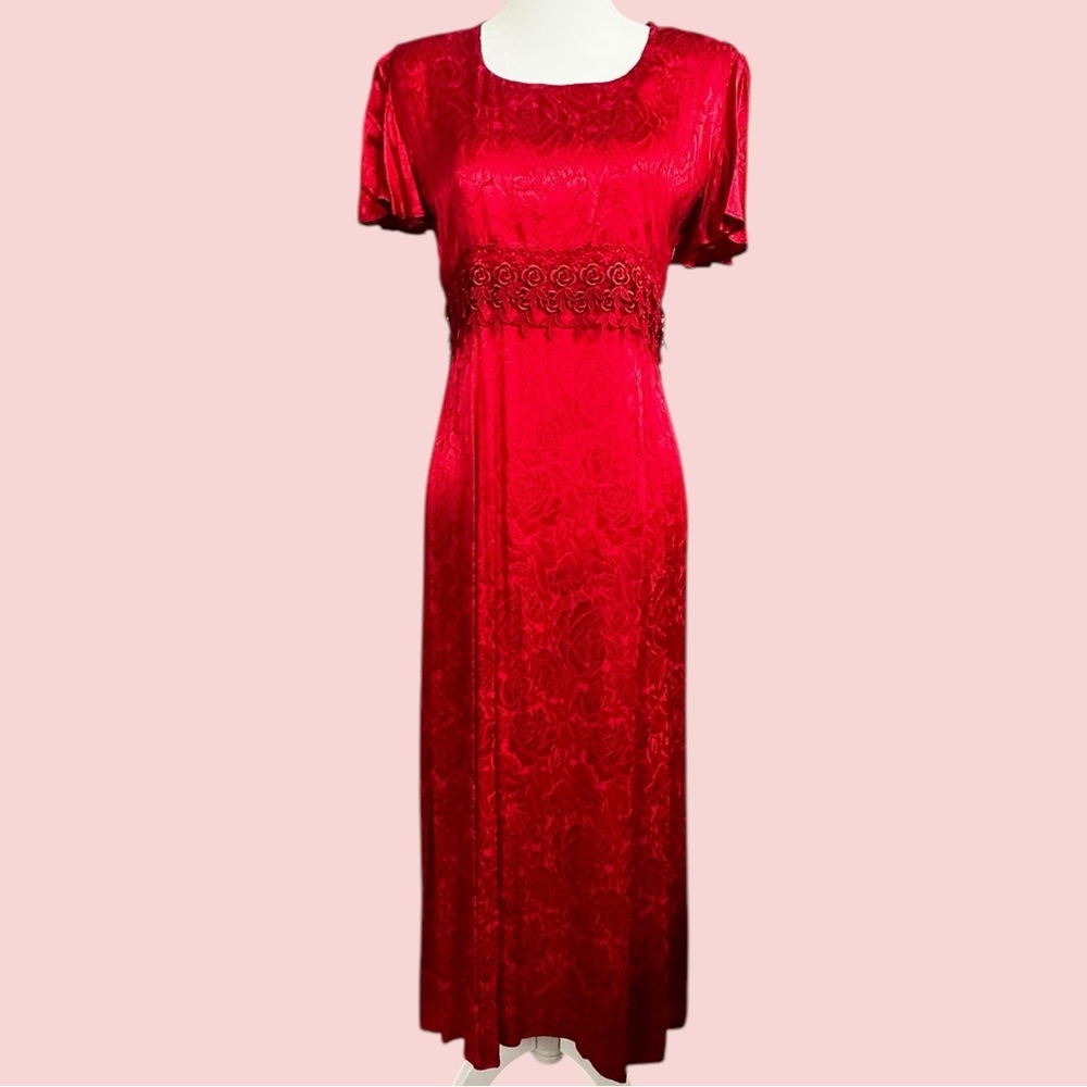 Fredrick's of Hollywood Vintage - Elegant Floral Red Dress